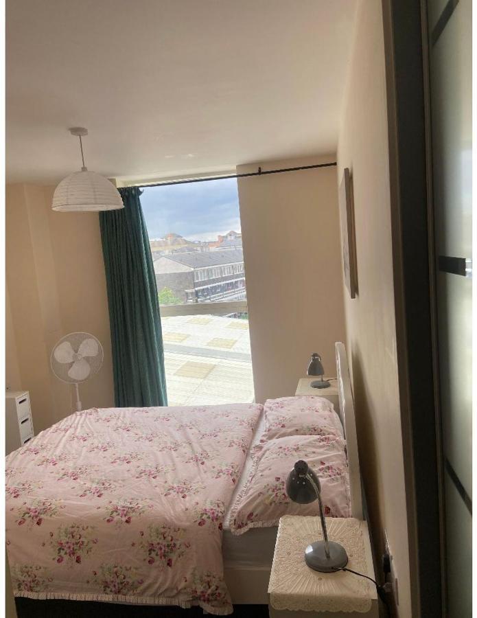 Lovely 2Br Apartment W/ City View Londres Exterior foto