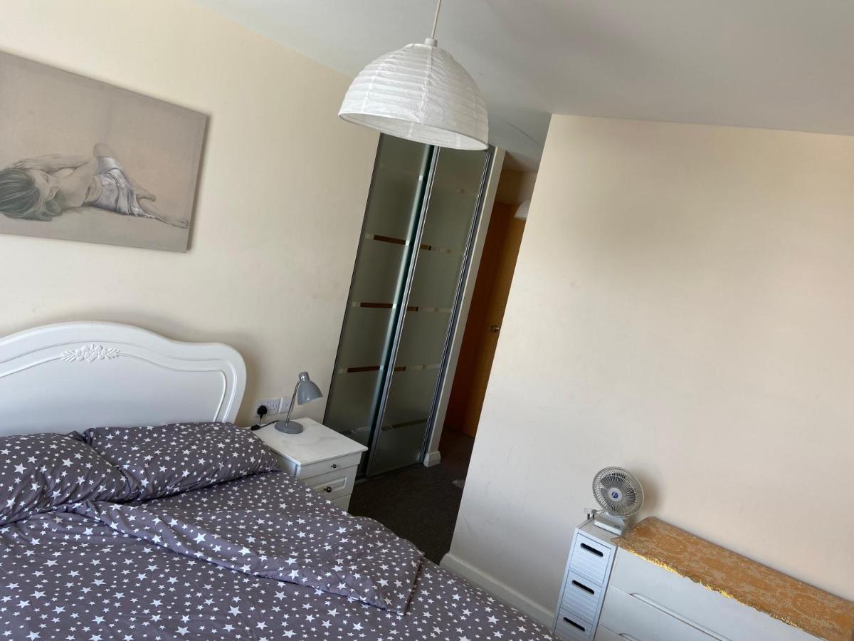 Lovely 2Br Apartment W/ City View Londres Exterior foto